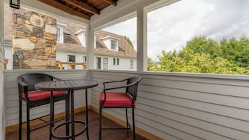 Deluxe Room | Balcony