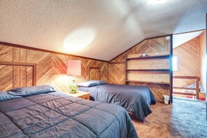 3 Schlafzimmer, Schreibtisch, Bügeleisen/Bügelbrett, Internetzugang