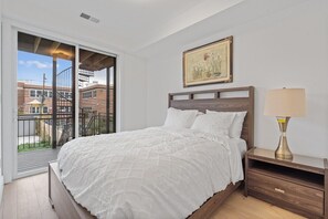 3 chambres, fer et planche à repasser, accès Internet, draps fournis