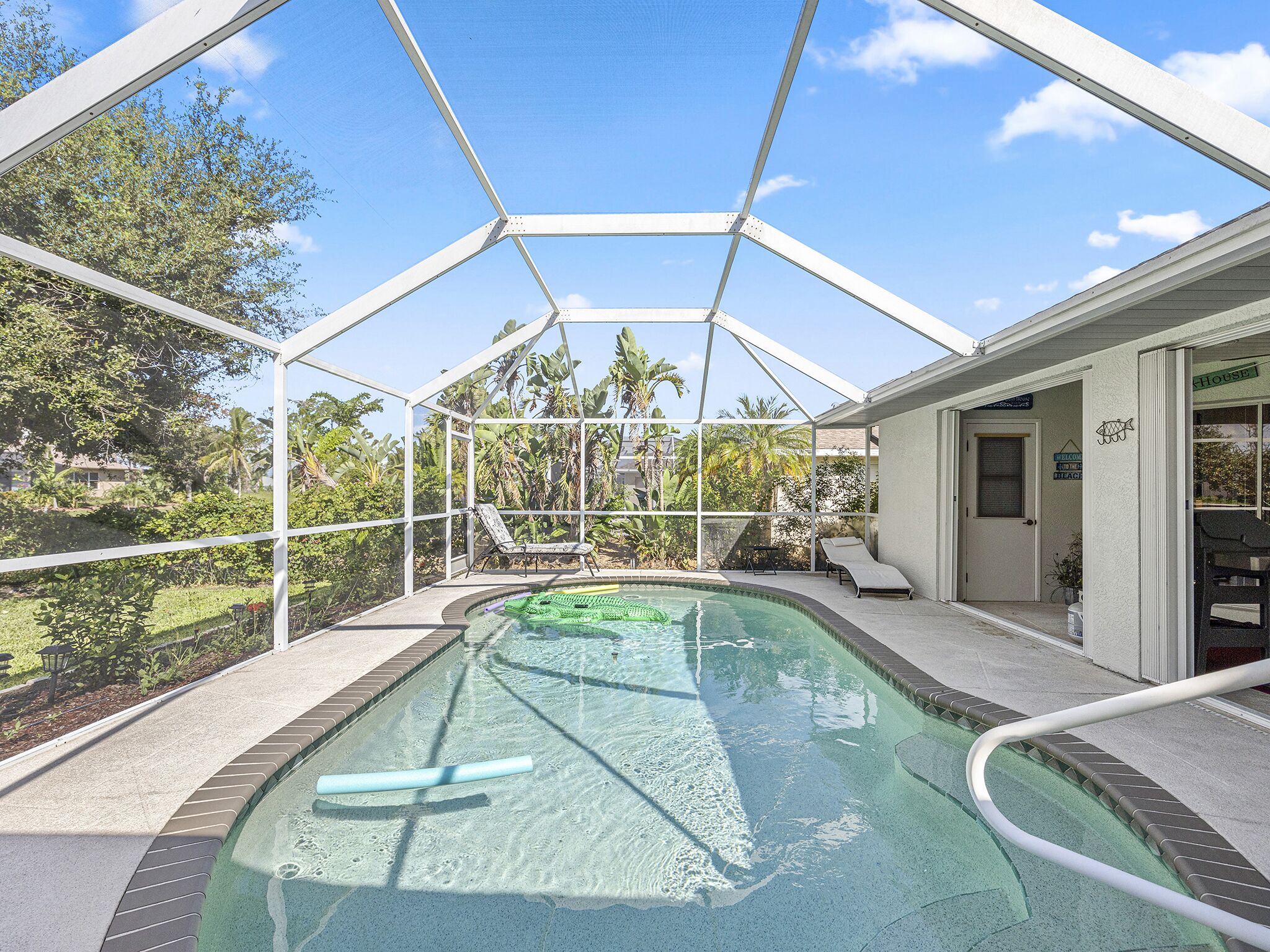 Oak on the Water.  Beautiful Canal Front Home