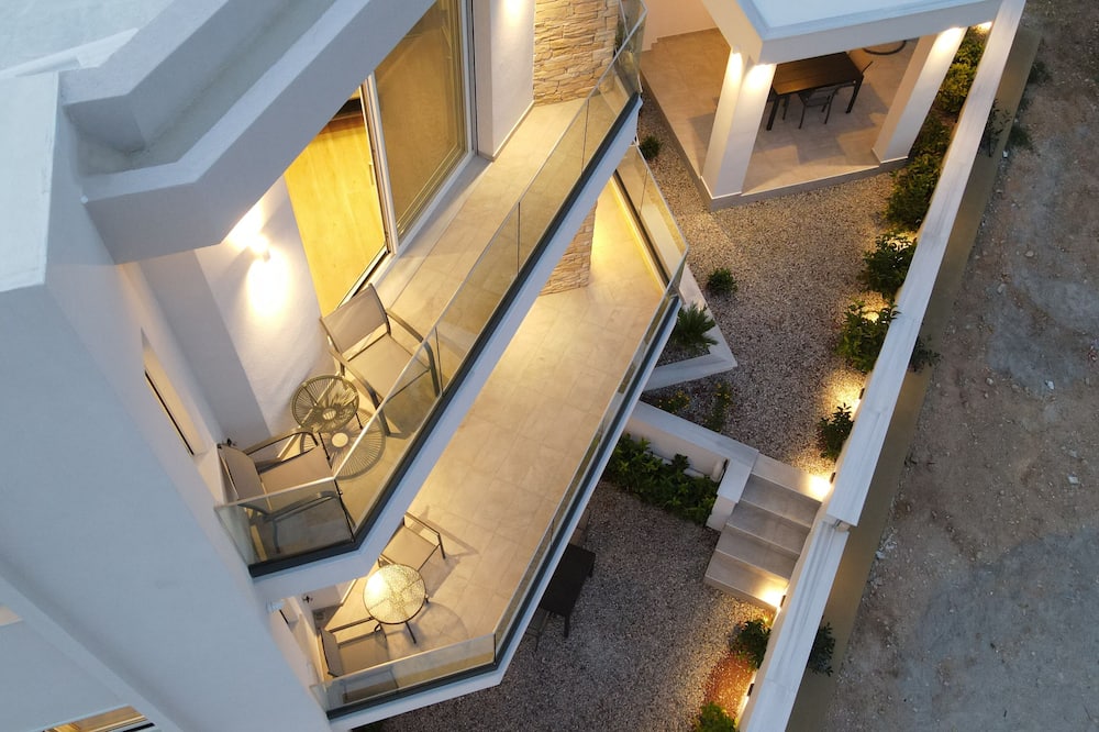 Elia Luxury Residence - Λουκίσσια