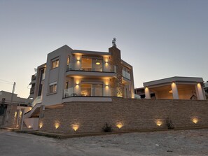 Majoituspaikan julkisivu