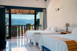 6 habitaciones, tabla de planchar con plancha y cuna de viaje 