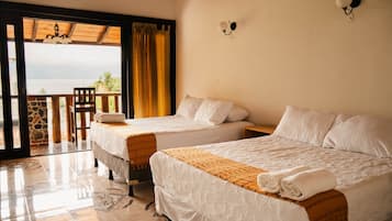 6 habitaciones, tabla de planchar con plancha y cuna de viaje