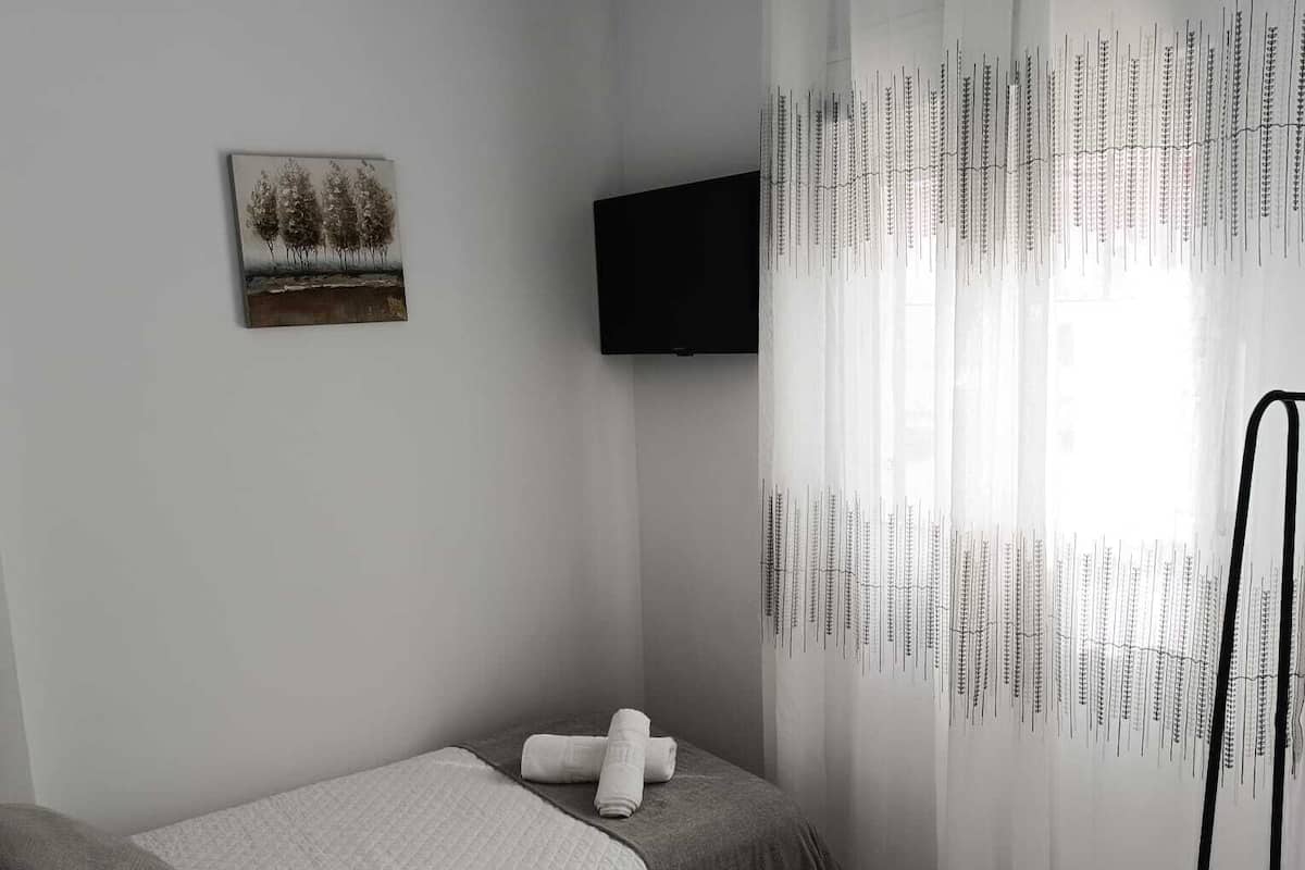 Room (Habitacion Individual (4)) | 1 bedroom, iron/ironing board, free WiFi, bed sheets