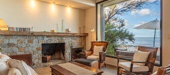 Frontline Beach House: Your Dream Vacation in a Home with private beach access