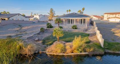 Well-appointed home just steps from the Colorado river!