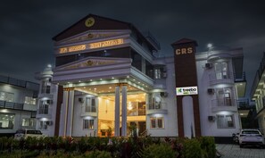 Front of property - evening/night - Treebo Siri Ambari Resorts (Piriyapatna)