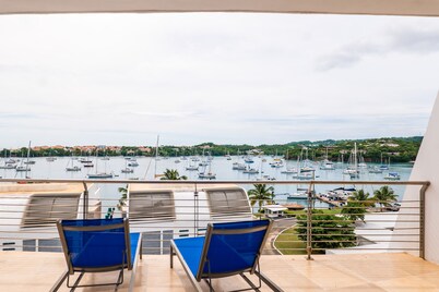 LUXURY TWO-BEDROOM DUPLEX CONTEMPORARY CONDO