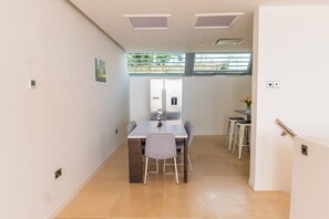 Dining - LUXURY TWO-BEDROOM DUPLEX CONTEMPORARY CONDO (St George)