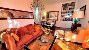 Smart TV, fireplace, DVD player, books - Cozy apartment near trastevere quinte for copule and familias 5 min. from park (Roma)
