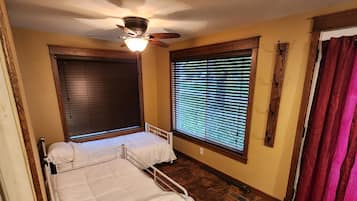 2 chambres, Wi-Fi gratuit, draps fournis