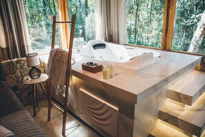 Hair dryer, towels, soap, toilet paper - Cabana da Represa - Curitiba (São Miguel Curitiba)