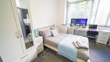 House | 1 bedroom, free WiFi, bed sheets