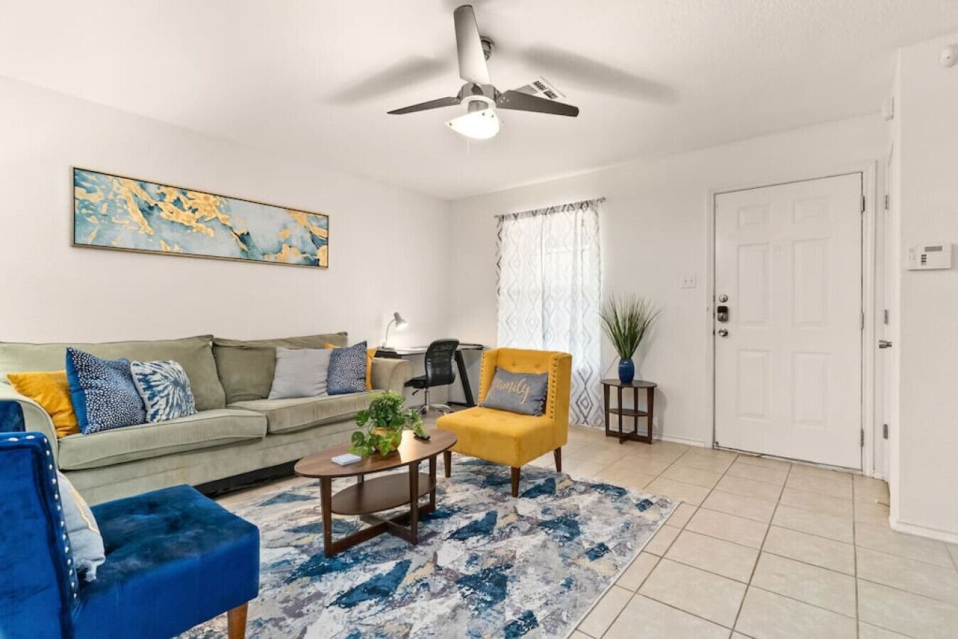 Stylish Modern 2BR/2BA - Spacious & comfy