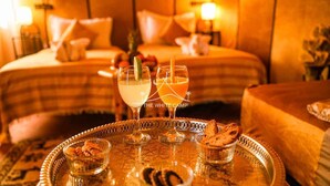 Luxury Double Room | In-room dining - The White Camp Merzouga & Erg Chebbi (Rissani)