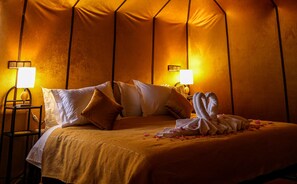 Luxury Double Room - The White Camp Merzouga & Erg Chebbi (Rissani)
