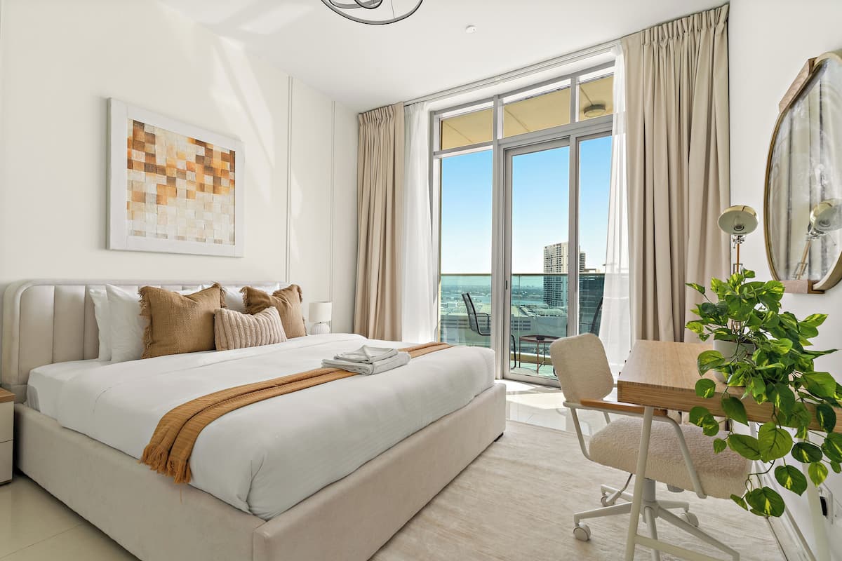 Elite Apartment | 1 bedroom, Egyptian cotton sheets, premium bedding, in-room safe