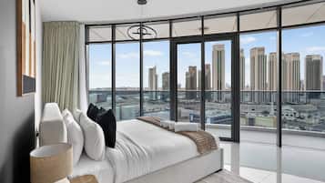 Presidential Apartment | Egyptian cotton sheets, premium bedding, in-room safe