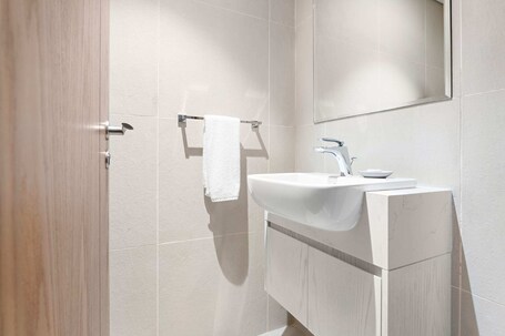Silkhaus Julphar Tower, Al Reem Abu Dhabi - Image 120