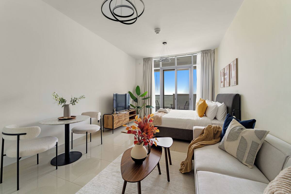 Gallery Studio | Ruang tamu | 50 inci sebuah televisyen pintar dengan digital