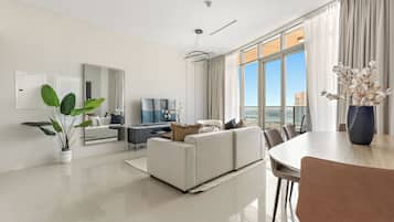 Departamento familiar | Área de sala de estar | Smart TV de 50 pulgadas con canales digitales