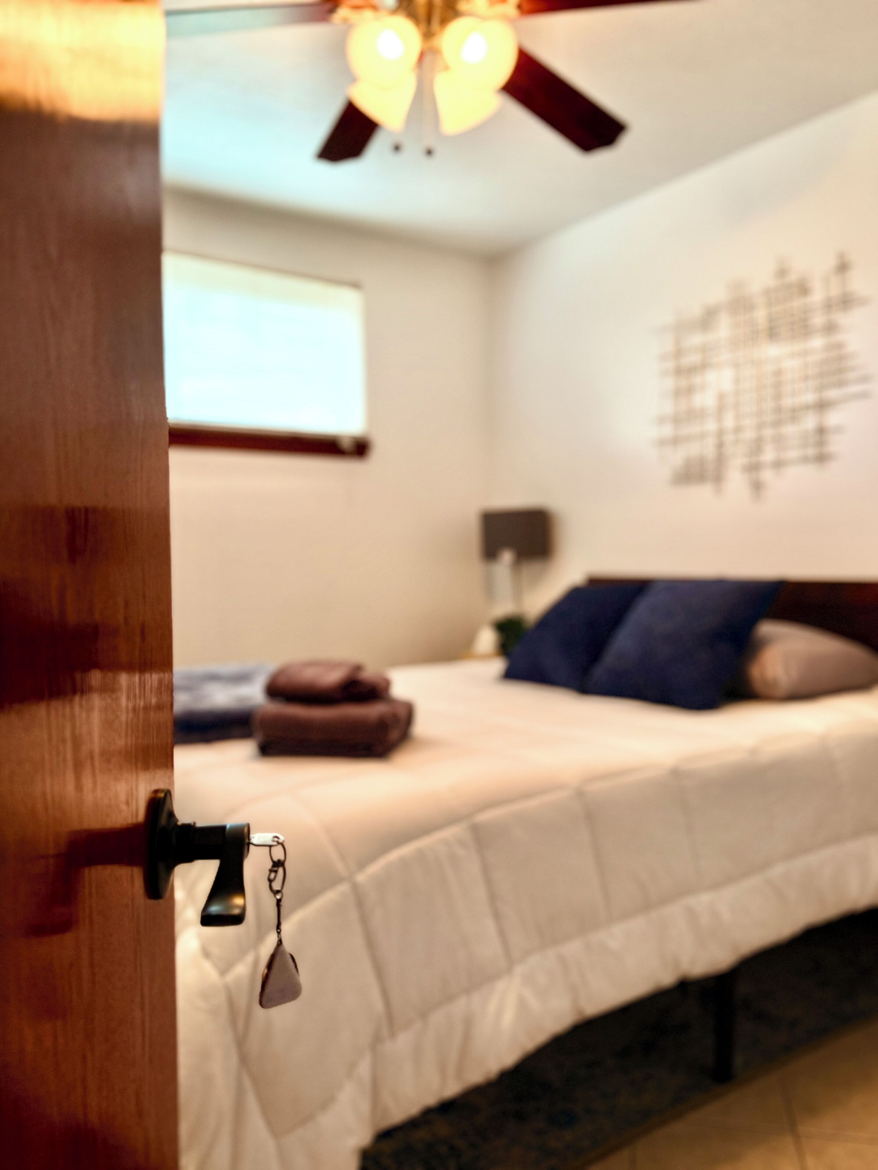 2 bedrooms, in-room safe, desk, travel cot