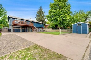 Exterior - Longmont Getaway with Private Entrance (Longmont)