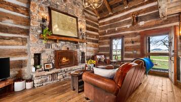 Smart TV y chimenea