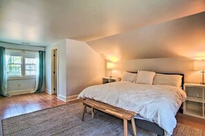 4 chambres, bureau, fer et planche à repasser, lit parapluie