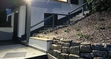 Ferienhaus Ella - neu renoviertes & sehr gemütliches Haus mit schönem Garten