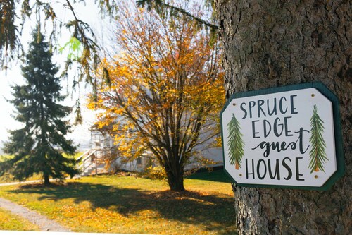 Spruce Edge Guest House
