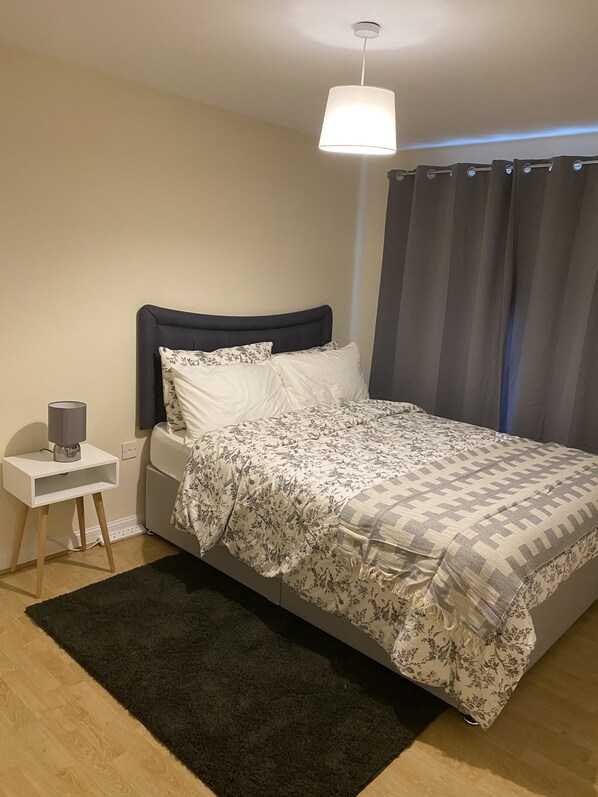 2 camere, ferro/asse da stiro, Wi-Fi gratuito, lenzuola