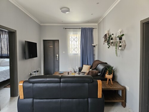 2 bed 2 bath luxury home with private pool and back up power