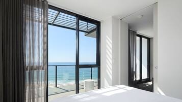 1 bedroom, iron/ironing board, travel cot, free WiFi