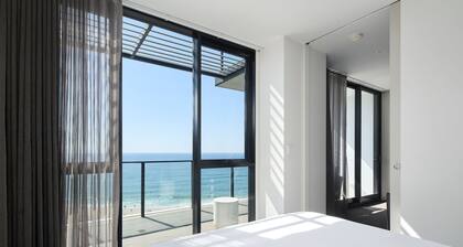 The Aire - one bedroom apartment overlooking Newcastle Beach