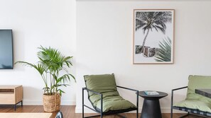 Interior - The Grande - family friendly holiday apartment opposite Newcastle Beach (Newcastle)