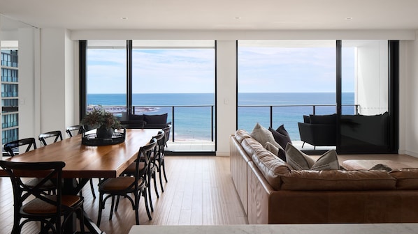 Interior - The Outlook - 3 bedroom apartment overlooking Newcastle Beach (Newcastle)