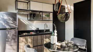 Jr. Penthouse with a Private Terrace | Private kitchen
