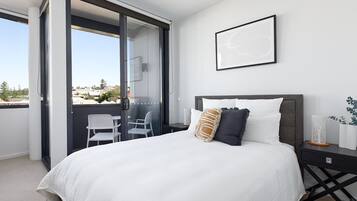 1 bedroom, iron/ironing board, travel cot, free WiFi