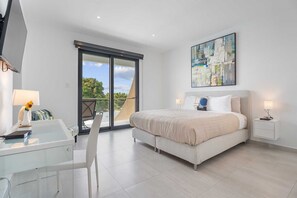 3 soverom, strykejern/-brett, internettilgang og sengetøy