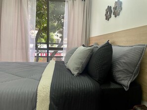 3 bedrooms, in-room safe, desk, iron/ironing board