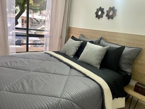 3 bedrooms, in-room safe, desk, iron/ironing board - Exclusivo Apartamento Privado Zona Rosa Sabaneta (Sabaneta)