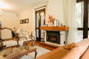 Lobby sitting area - Malbec Casa Hotel (Bento Gonçalves)