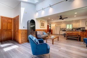 Smart TV, fireplace, ping pong