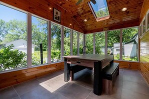 Interior - 3 bedroom private vacation home in fort erie (Fort Erie)