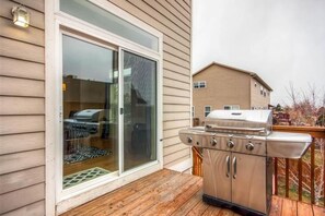 Property grounds - Bright Open Layout With Great Access to Outdoor Spaces THE Gateway to Colorado! (Golden)