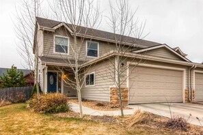 Exterior - Bright Open Layout With Great Access to Outdoor Spaces THE Gateway to Colorado! (Golden)