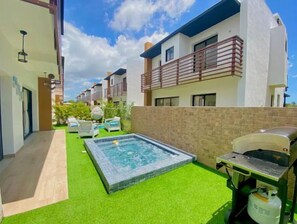 Terrace/patio - A space for the enjoyment of the family created with much love. (La Altagracia)