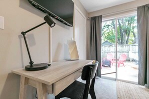 Interior - 1-Bed Retreat | Gated Yard | Near KU Hospital | 20 (Kansas City)